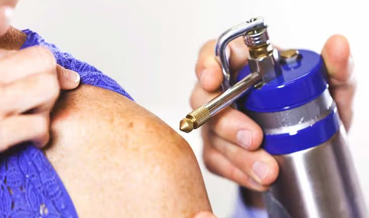 Best Doctors for Cryotherapy in Thane | Derm-EstheticskinClinic